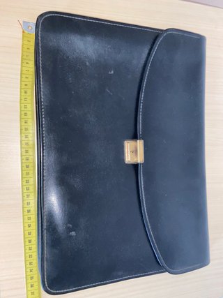 Cartera de mano piel negra