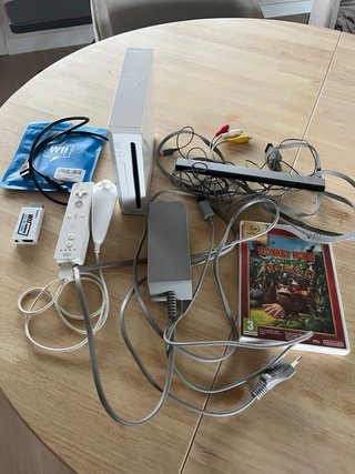 Consola Wii + Accesorios + Juego