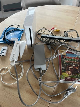 Consola Wii + Accesorios + Juego