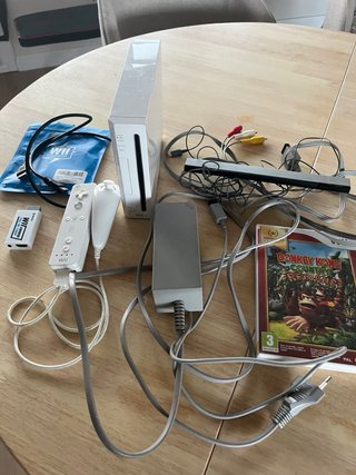 Consola Wii + Accesorios + Juego