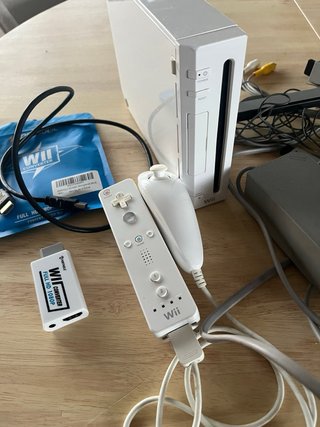 Consola Wii + Accesorios + Juego