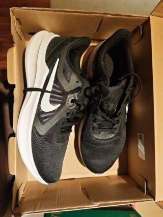 Zapatillas Nike Negras y Blancas