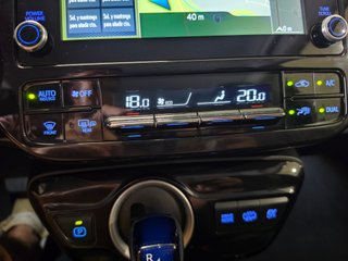 TOYOTA Prius PlugIn 125PH Advance