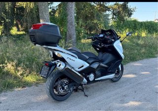 Yamaha T-Max 530