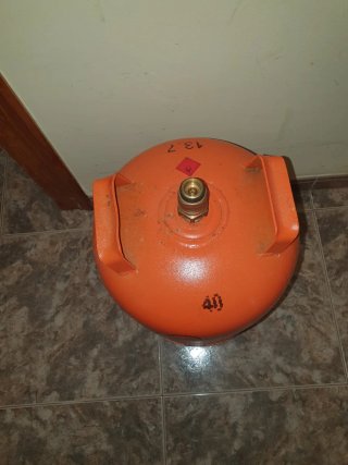 Botella naranja .