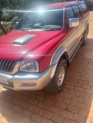 Mitsubishi L 200 2003