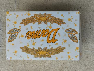 Zapatillas Adidas Dame 7 Oro y Blanco