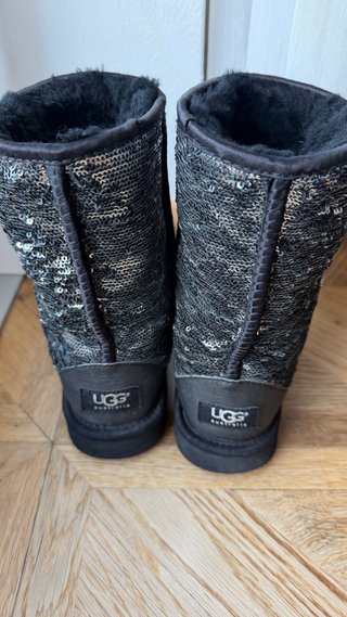 Stivali UGG Tg. 38 - ottime condizioni