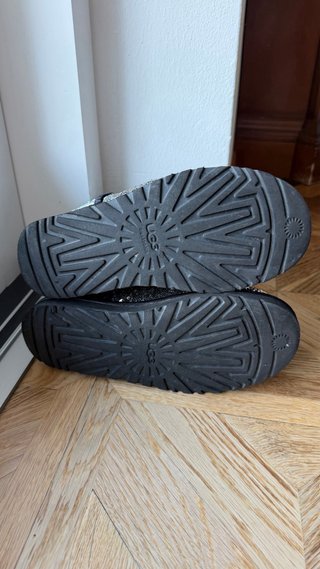Stivali UGG Tg. 38 - ottime condizioni