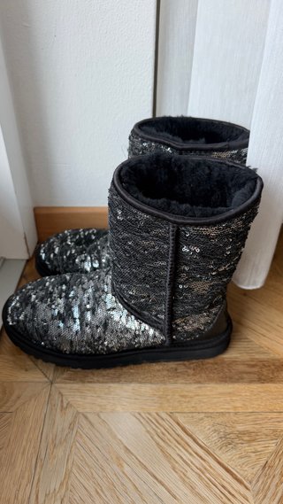 Stivali UGG Tg. 38 - ottime condizioni