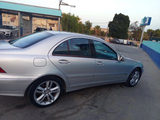 Mercedes-Benz Clase C 2003
