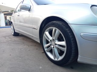Mercedes-Benz Clase C 2003