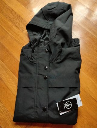 Chaqueta Volcom Negra con Capucha