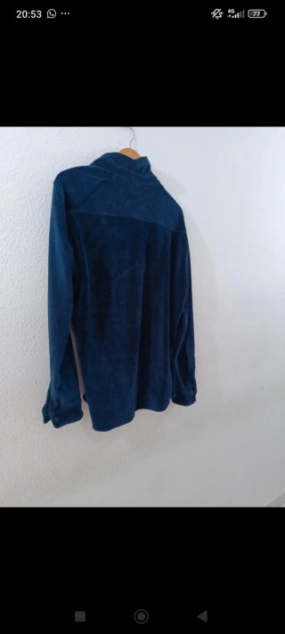 Camisa de terciopelo azul