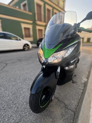Kawasaki J300 ABS Maxi Scooter