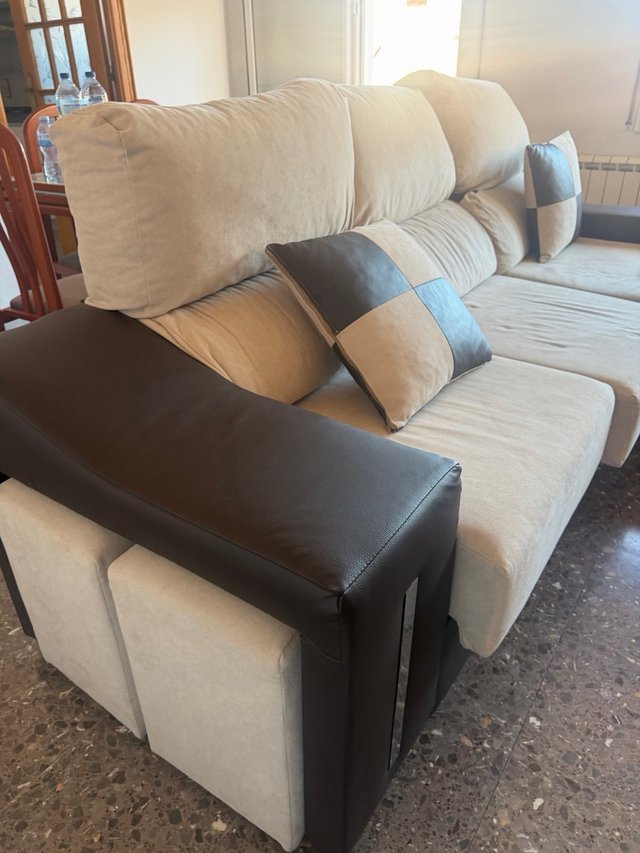 Sofá Chaise Longue Beige y Marrón