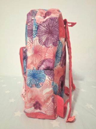 Mochila escolar con estampado floral