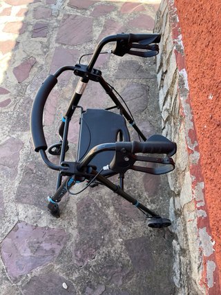 Andador Elite 4 ruedas con asiento