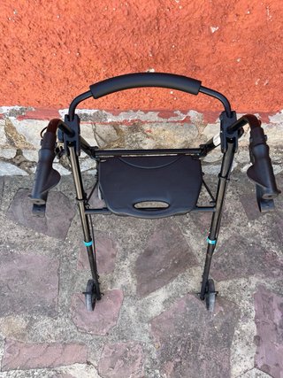 Andador Elite 4 ruedas con asiento