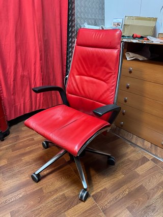 Sillón de piel para despacho