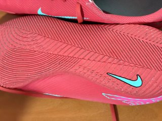 Zapatillas Nike Fútbol Rojas y Turquesa