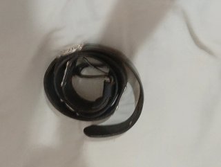 Cinturón de cuero negro