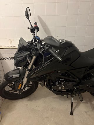 Moto Voge 125R Negra