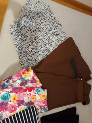 Lote de faldas midi