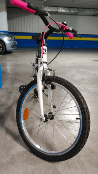 Bicicleta infantil B'TWIN blanca