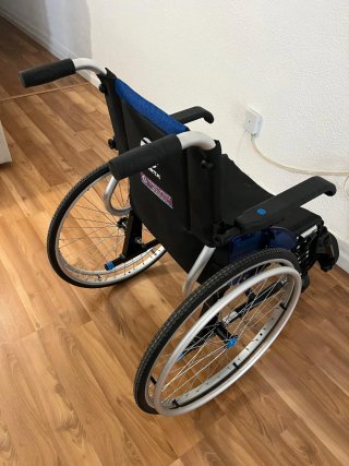 Silla de ruedas con poco uso