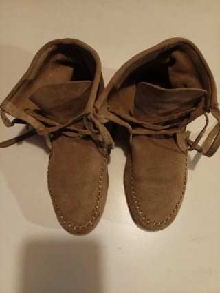 Botas de pele tipo Índio castanhas