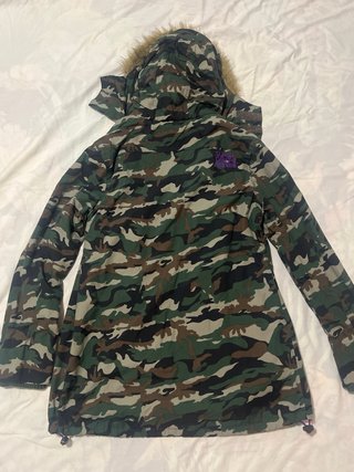 Parka Superdry Camuflaje Forro Morado
