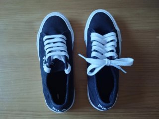 Fila talla 37 negro y blanco NUEVO