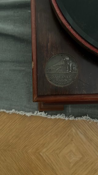 Gramófono antiguo colección