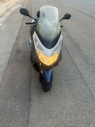 Suzuki Burgman 125 Scooter Negra/Azul