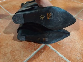 Stivali neri con tacco a zeppa
