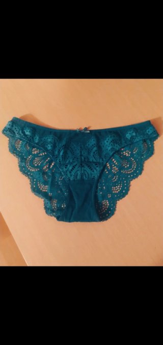 Braguita encaje talla M sin estrenar.