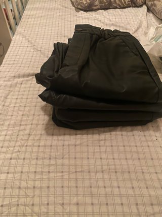 Pantalones negros de cuero de zara con pelito