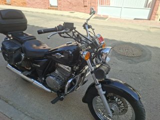 Suzuki GZ Marauder 250cc Negra
