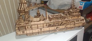 Maqueta Barco Buque Investigación Montada