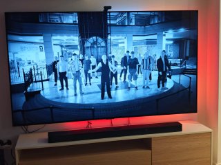 LG OLED83C34LA TV + luces Goove