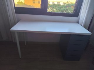 Escritorio IKEA LAGKAPTEN + ALEX blanco 140x60 cm