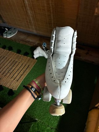 Patines artísticos blancos
