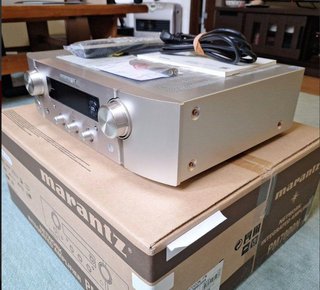 Amplific. Marantz PM7000N + pletina Marantz 5025