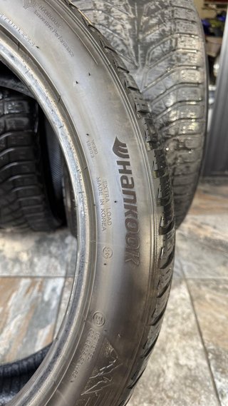 Neumáticos 275/40 R20 106V + 245/45 R20 103V