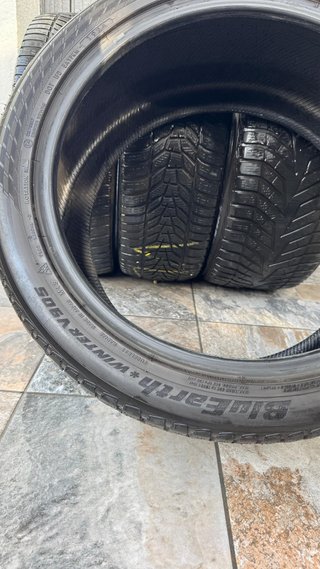 Neumáticos 275/40 R20 106V + 245/45 R20 103V