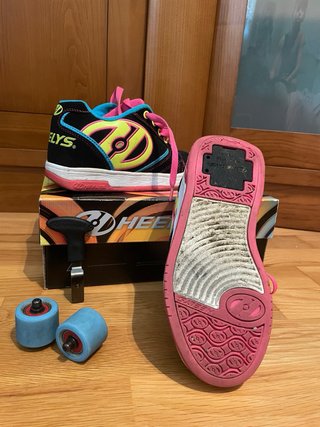 Heelys Zapatillas con Ruedas Negras y Rosas. EU:32