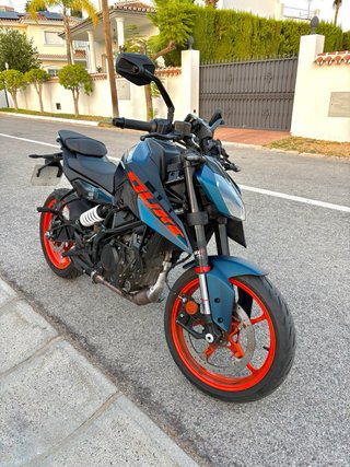 KTM Duke 125