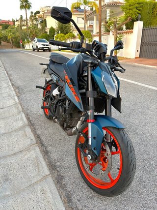 KTM Duke 125