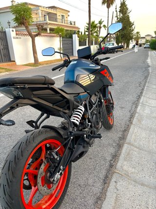 KTM Duke 125